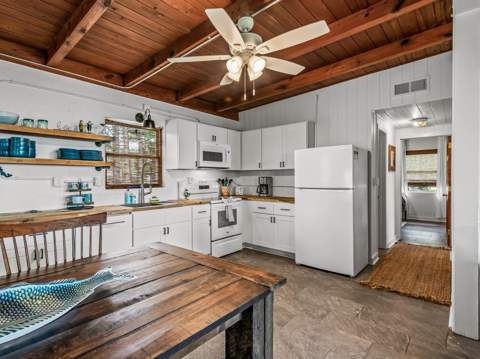 2669 Surf Road, Ochlockonee Bay FL - photo 15 of 48