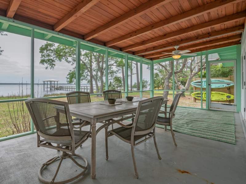 2 bedroom Detached at 2669 Surf Road, White Beach, Ochlockonee Bay — photo 2