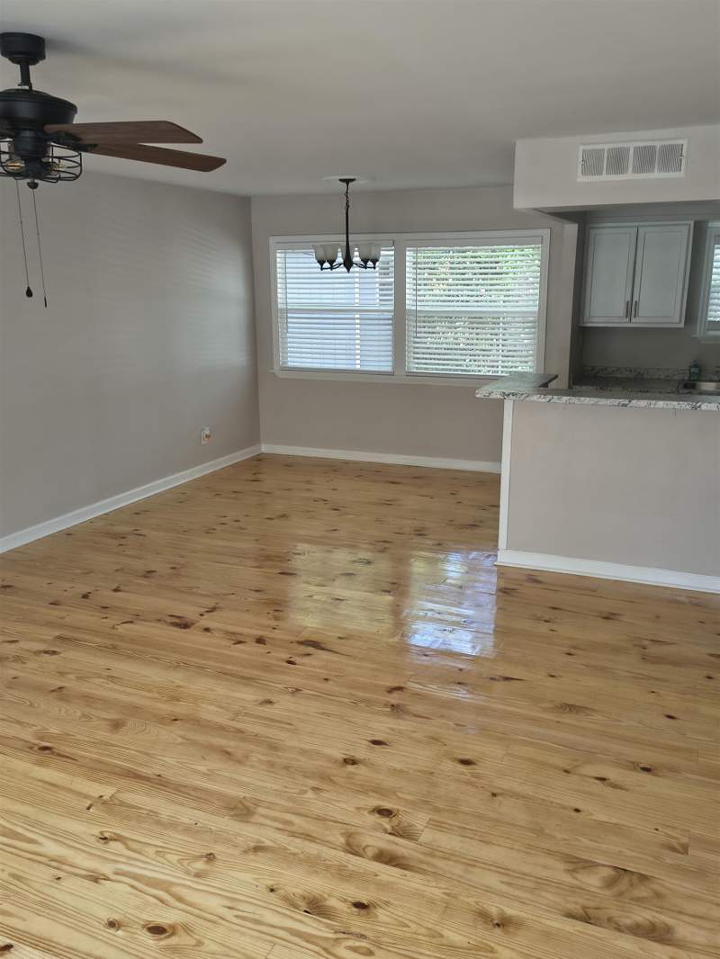 3 bedroom Detached at 2108 Gibbs Drive, Parkside, Tallahassee — photo 4