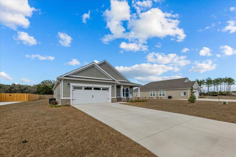 3 bedroom Detached at 48 Arden Road, Summerfield, Crawfordville — photo 4