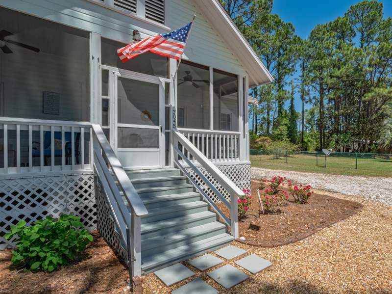3 bedroom Detached at 3045 E 98 Highway, St. James Island Park, Carrabelle — photo 4