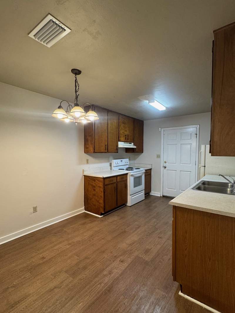 bedroom MultiFamily at 2914 Greenon Lane, Mission Manor, Tallahassee — photo 3