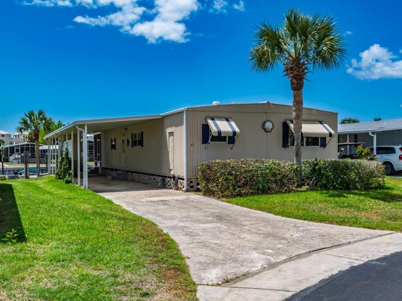 3 bedroom ManufacturedHome at 41 Connie Drive, Paradise Village of Shell Pt, Crawfordville — photo 3