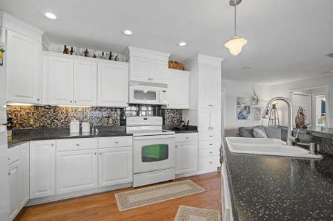 214 Harbor Circle, Alligator Point FL - photo 19 of 70