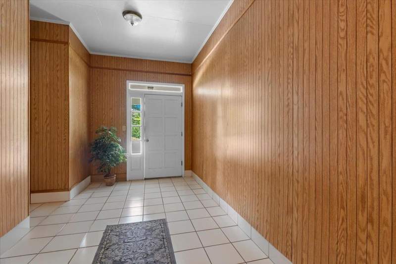4 bedroom Detached at 324 NE Fraleigh Drive, Livingston Spring Acres, Madison — photo 3