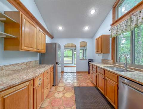 2275 Beaver Creek Drive, Havana FL - photo 16 of 65