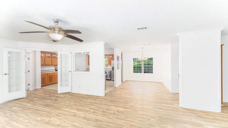 5 bedroom ManufacturedHome at 2728 Juncture Drive, Natural Wells Unit 4, Tallahassee — photo 2