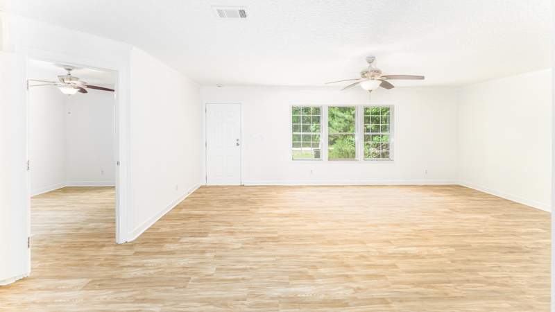 5 bedroom ManufacturedHome at 2728 Juncture Drive, Natural Wells Unit 4, Tallahassee — photo 4