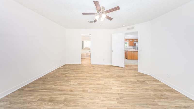 5 bedroom ManufacturedHome at 2728 Juncture Drive, Natural Wells Unit 4, Tallahassee — photo 5