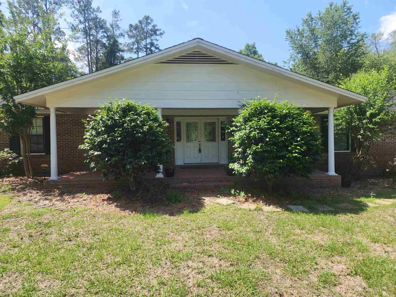 4 bedroom Detached at 8605 Coach Road, Pine Tree Circle Unrec, Tallahassee — photo 4