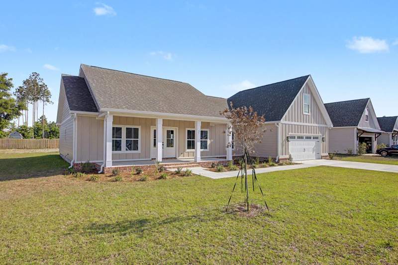 4 bedroom Detached at 37 Windsor Way, Chadwick Estates, Crawfordville — photo 3