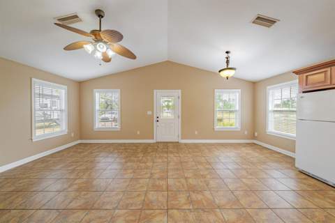 196 Leslie Lane, Perry FL - photo 7 of 40