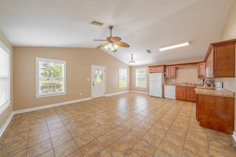 196 Leslie Lane, Perry FL - photo 8 of 40