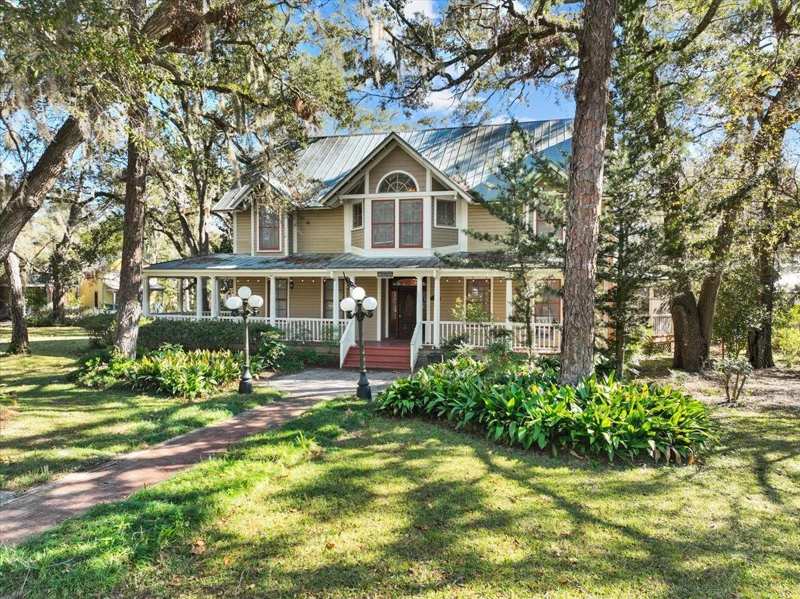 6 bedroom Detached at 233 NE Maggie Circle, Steinhatchee Landing, Steinhatchee — photo 1