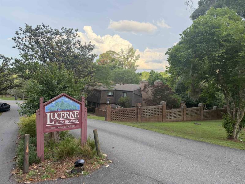 2 bedroom Townhouse at 3219 Thomasville Road, Lucerne At Woodlands, Tallahassee — photo 2