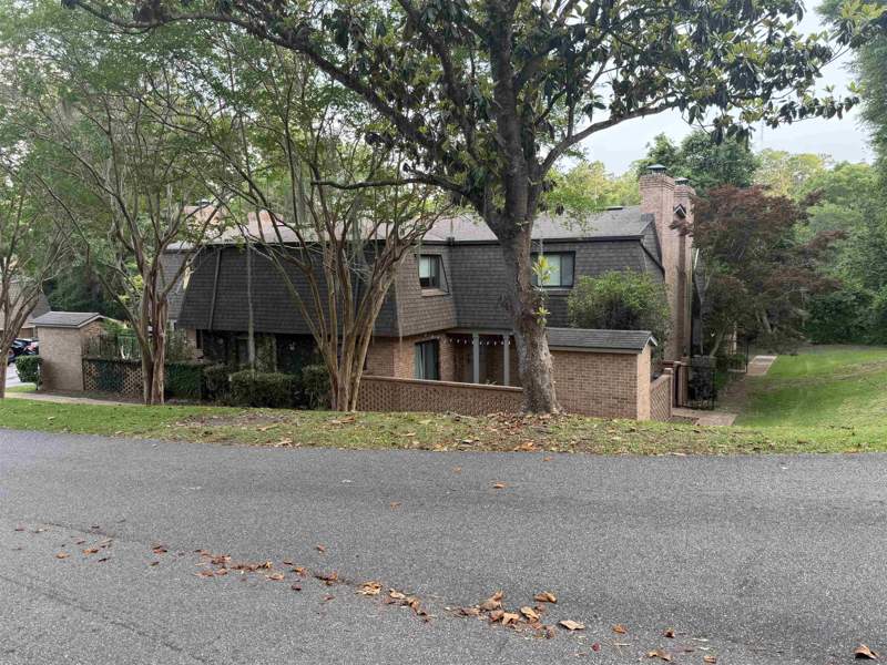 2 bedroom Townhouse at 3219 Thomasville Road, Lucerne At Woodlands, Tallahassee — photo 3