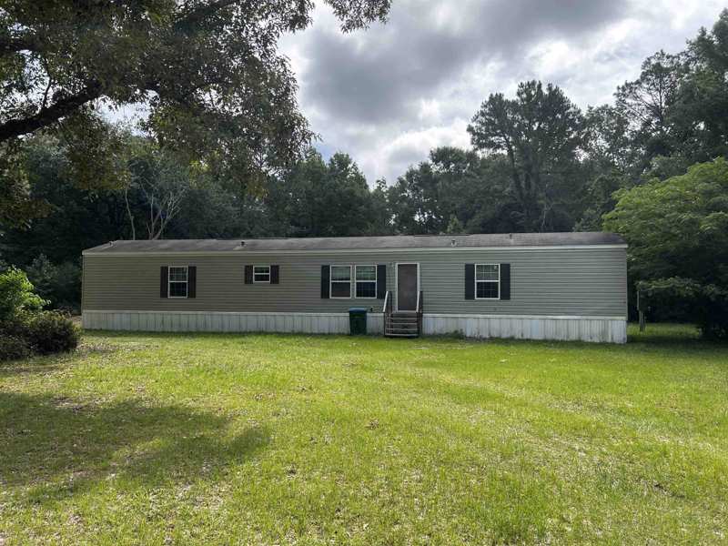 3 bedroom ManufacturedHome at 19 Centipede Drive, Greenlea Sub, Crawfordville — photo 1