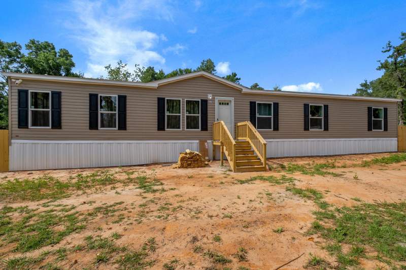 5 bedroom ManufacturedHome at 119 Crestwood Drive, Crestwood First Add, Crawfordville — photo 4