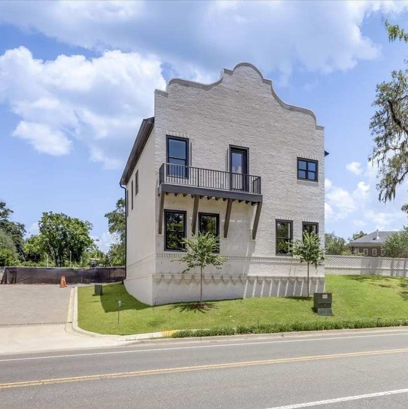 3 bedroom Condominium at 275 S Franklin Boulevard, The Franklin, Tallahassee — photo 1