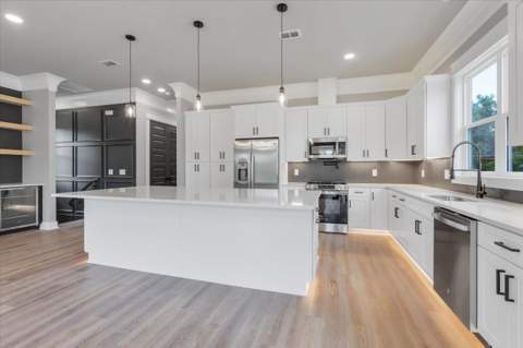 275 S Franklin Boulevard, Tallahassee FL - photo 9 of 53