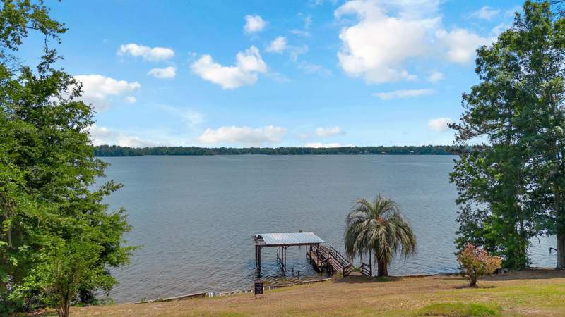 4 bedroom Detached at 340 Talquin Avenue, Lake Talquin Camp, Quincy — photo 2