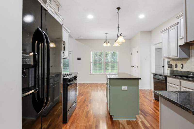 3 bedroom Detached at 196 Audubon Drive, Lake Tallavana, Havana — photo 3