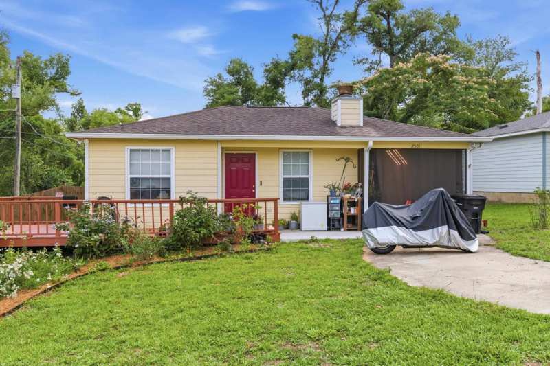 3 bedroom Detached at 2501 McElroy Street, Mabry Manor Revised, Tallahassee — photo 1