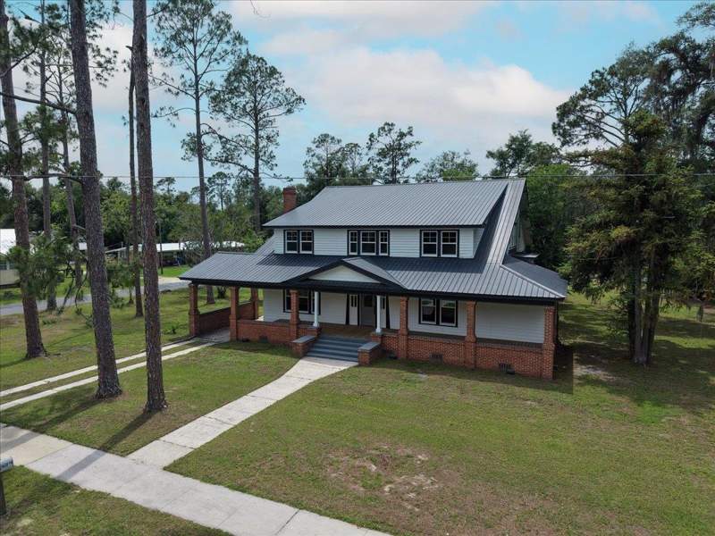 8 bedroom Detached at 1103 N Jefferson Street, Quinndale Subdivision, Perry — photo 2