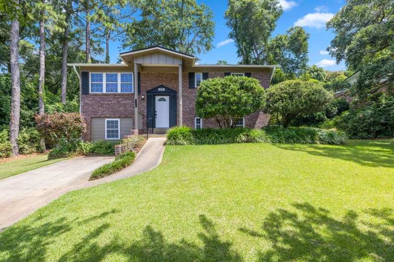 4 bedroom Detached at 818 Abbiegail Drive, Parkside, Tallahassee — photo 1