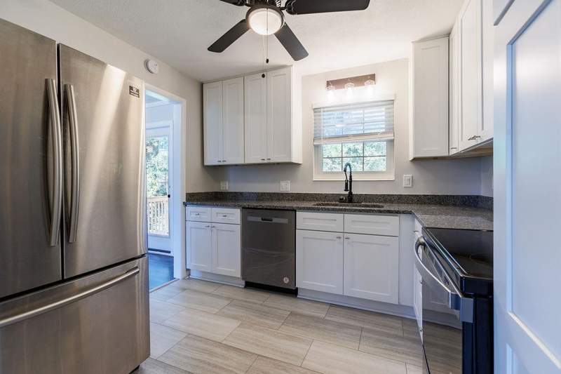 4 bedroom Detached at 818 Abbiegail Drive, Parkside, Tallahassee — photo 4