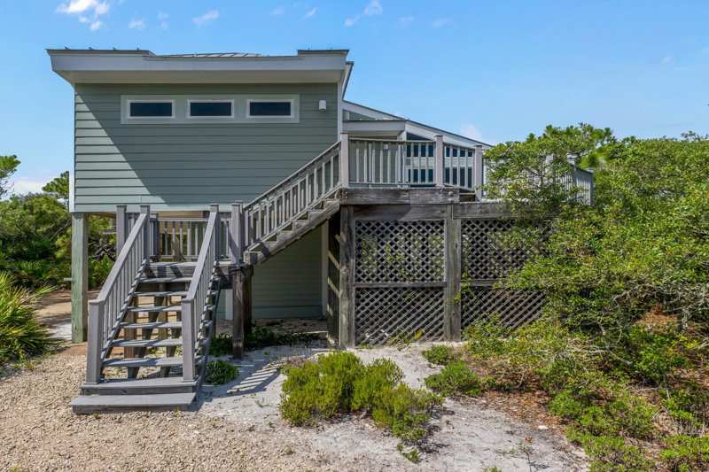 2 bedroom Detached at 1812 Sea Oat Drive, Plantation Bch Vill, East Point — photo 1