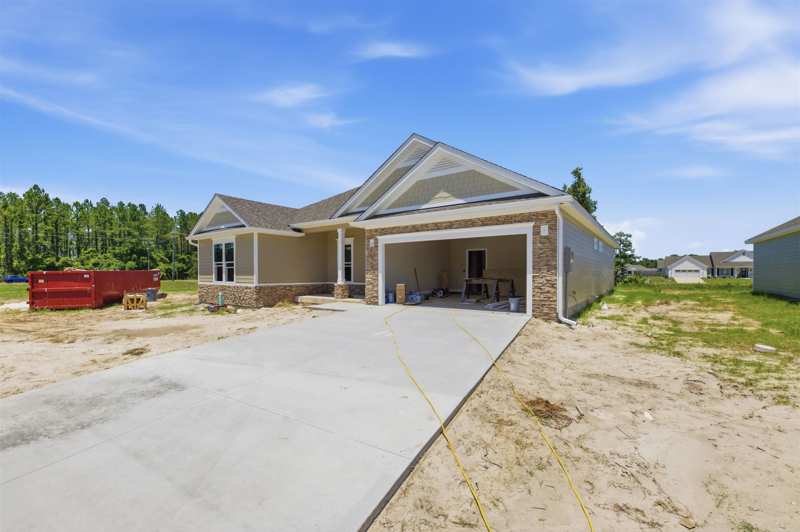 4 bedroom Detached at 93 Springdale Drive, Summerfield, Crawfordville — photo 1