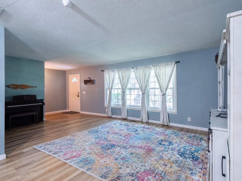4 bedroom Detached at 495 NE Fraleigh Drive, Livingston Springs, Madison — photo 3