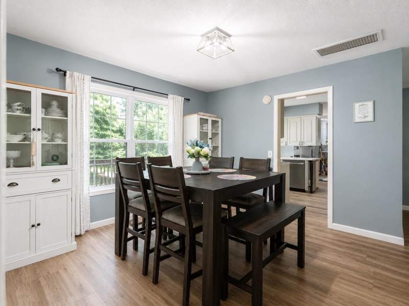 4 bedroom Detached at 495 NE Fraleigh Drive, Livingston Springs, Madison — photo 5