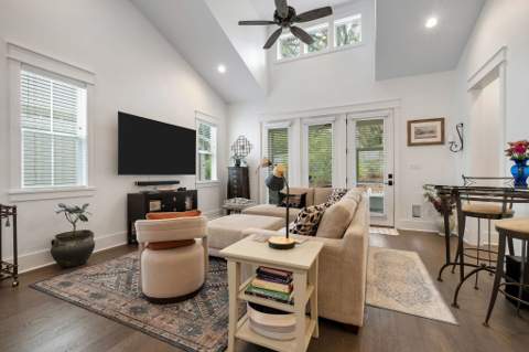 4248 Oak Run Lane, Tallahassee FL - photo 10 of 56