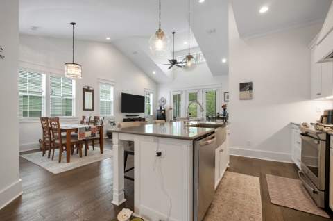 4248 Oak Run Lane, Tallahassee FL - photo 8 of 56