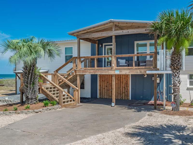 9 bedroom Detached at 956 W Gorrie Drive, St George Island Unit 3, St George Islan — photo 3