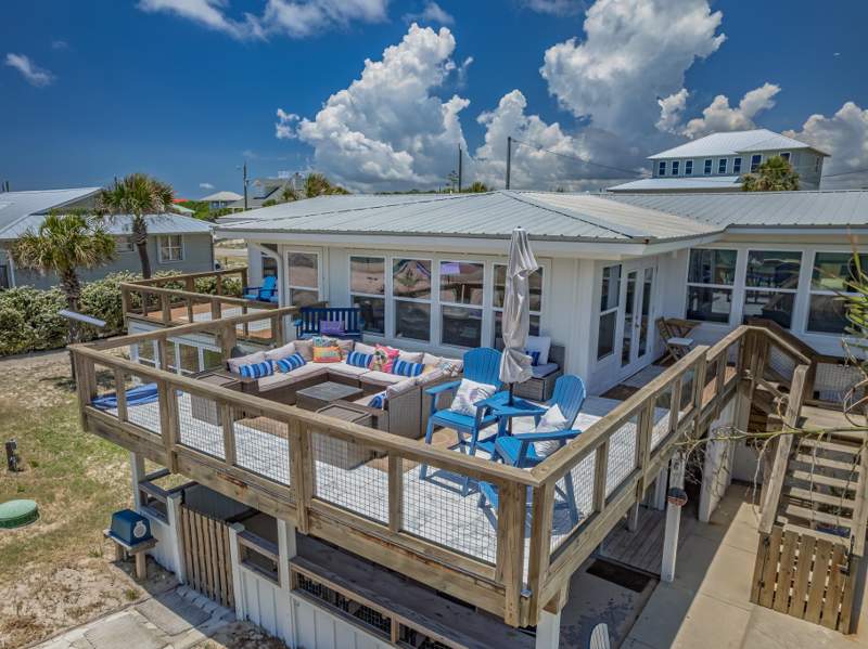 9 bedroom Detached at 956 W Gorrie Drive, St George Island Unit 3, St George Islan — photo 5