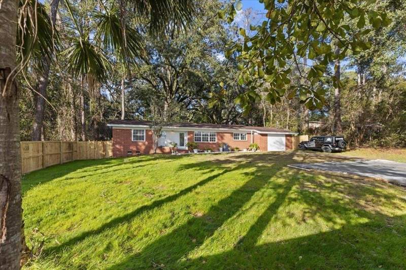 4 bedroom Detached at 1730 W Tharpe Street, Forest Heights, Tallahassee — photo 2