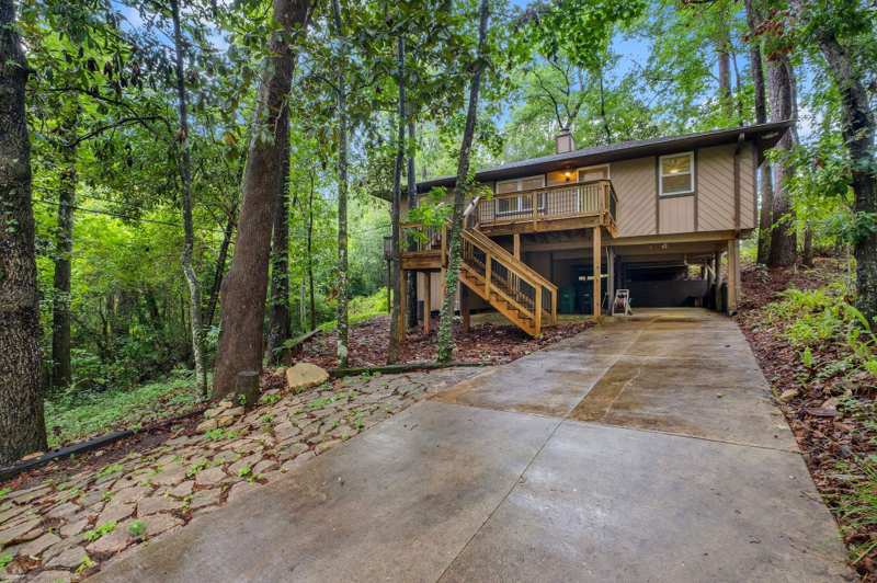 3 bedroom Detached at 2828 Laris Drive, Gwynndale, Tallahassee — photo 1