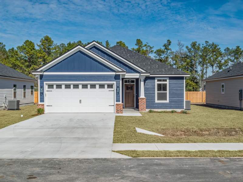 3 bedroom Detached at 118 Divine Loop, Pleasant Ridge, Crawfordville — photo 2