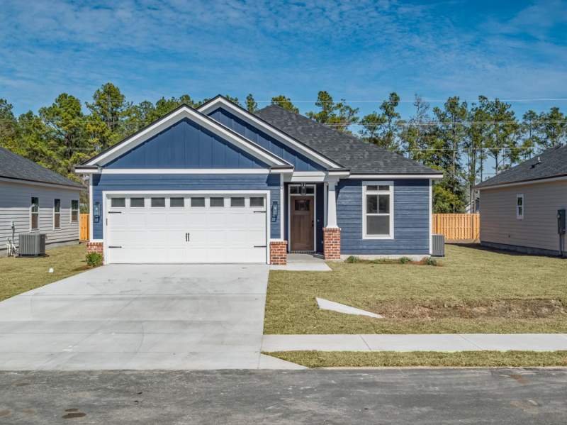 3 bedroom Detached at 118 Divine Loop, Pleasant Ridge, Crawfordville — photo 3