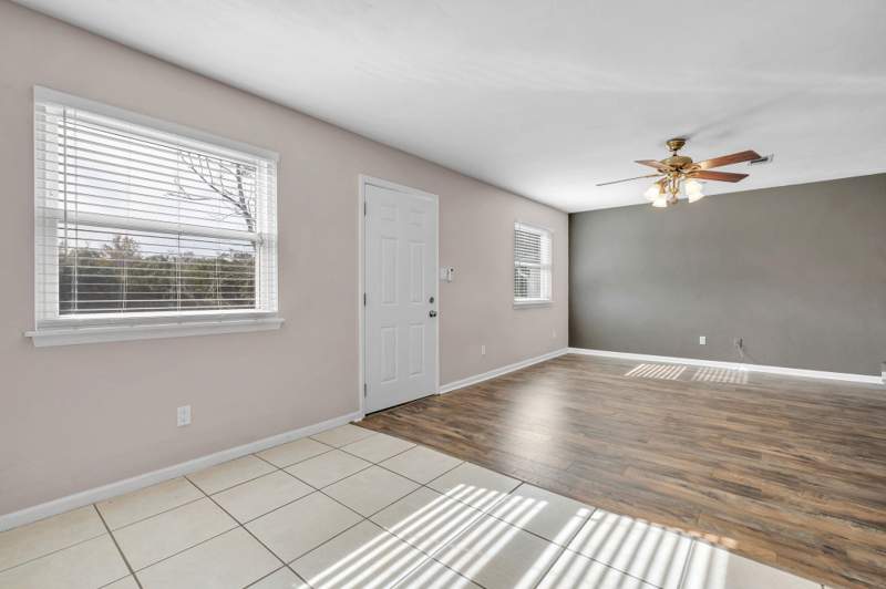 2 bedroom Townhouse at 1327 Airport Drive, The Lakes, Tallahassee — photo 4