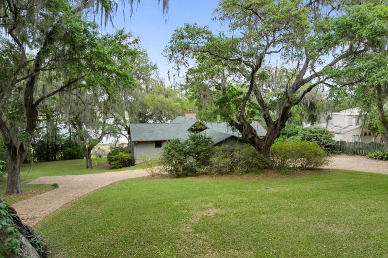 4 bedroom Detached at 2628 Lucerne Drive, LakeBreeze, Tallahassee — photo 3