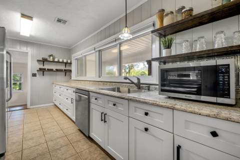 2351 Amelia Circle, Tallahassee FL - photo 10 of 53