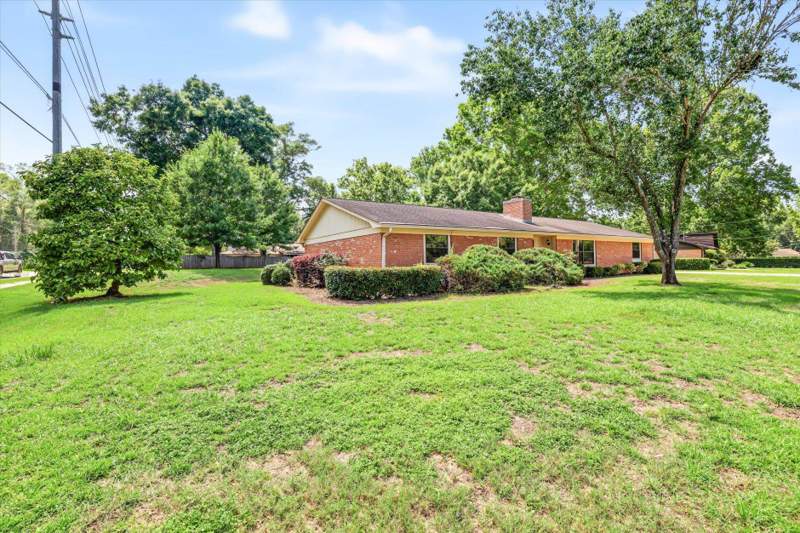 3 bedroom Detached at 1200 Springhaven Road, Sedgefield, Tallahassee — photo 2