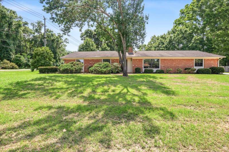 3 bedroom Detached at 1200 Springhaven Road, Sedgefield, Tallahassee — photo 3