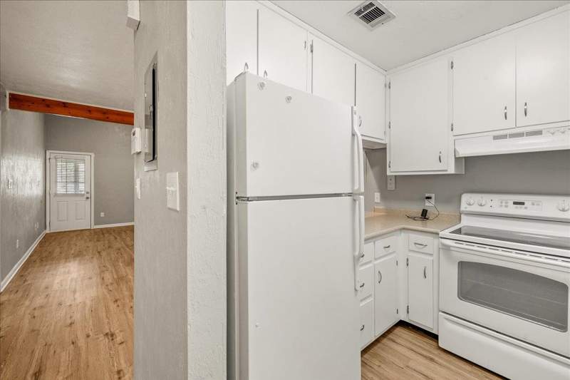 2 bedroom Condominium at 216 Dixie Drive, Evergreen Terrace Condos, Tallahassee — photo 3