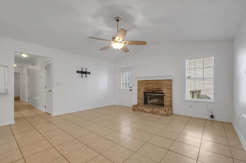 2 bedroom Townhouse at 1881 Gina Drive, Hidden Lakes Unrecorded, Tallahassee — photo 4