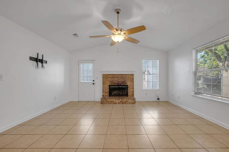 2 bedroom Townhouse at 1881 Gina Drive, Hidden Lakes Unrecorded, Tallahassee — photo 5